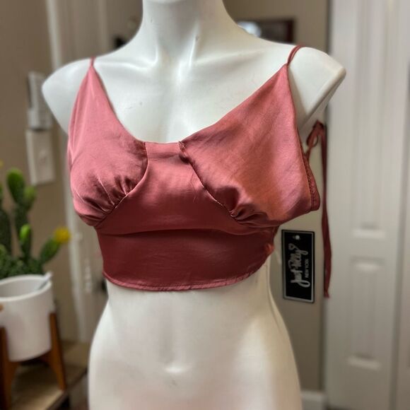Crop top - Picture 1 of 6